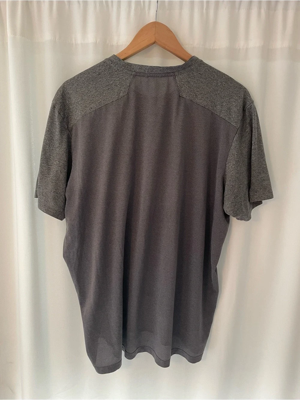 The North Face gray t shirt flashdry mesh back short sleeve men’s XXL tee logo